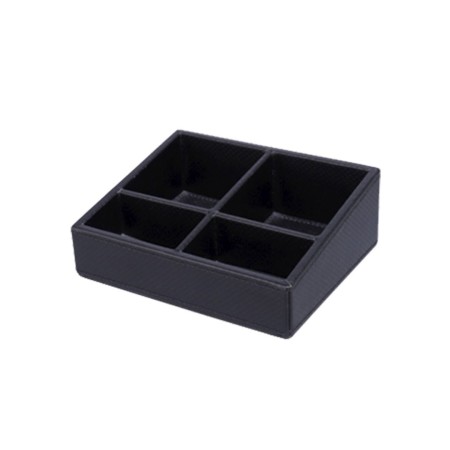 Bandeja de polipiel negra con cuatro compartimentos.