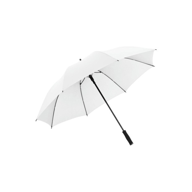 Paraguas blanco automático con capota de gran tamaño.