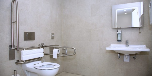 CÓMO ADAPTAR TU HOTEL PARA LA ACCESIBILIDAD SIN SACRIFICAR EL DISEÑO